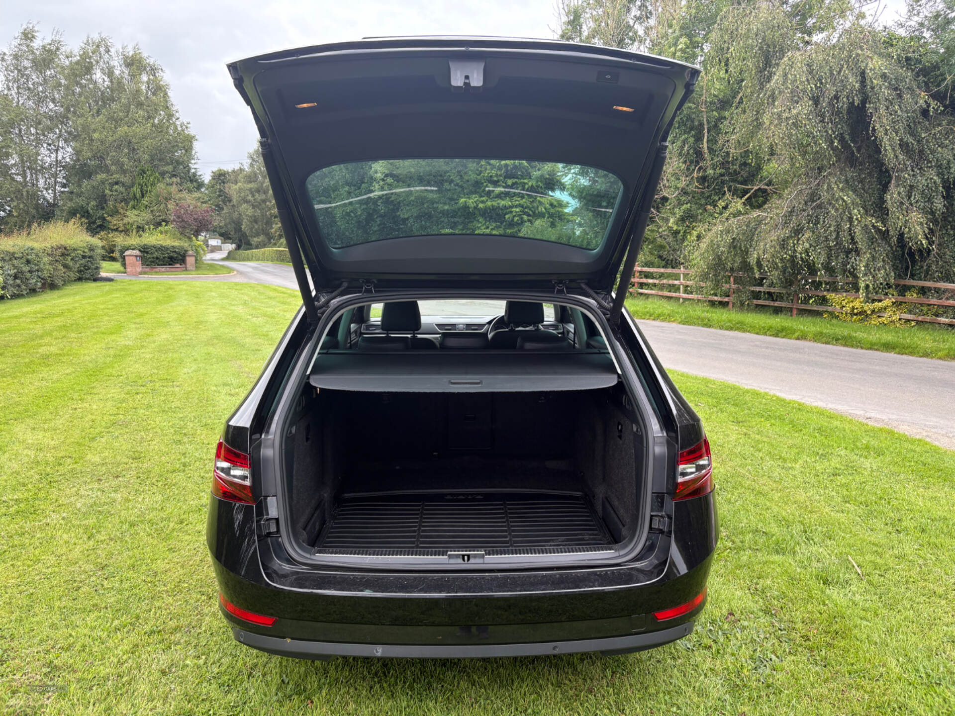 Car Thumbnail 6