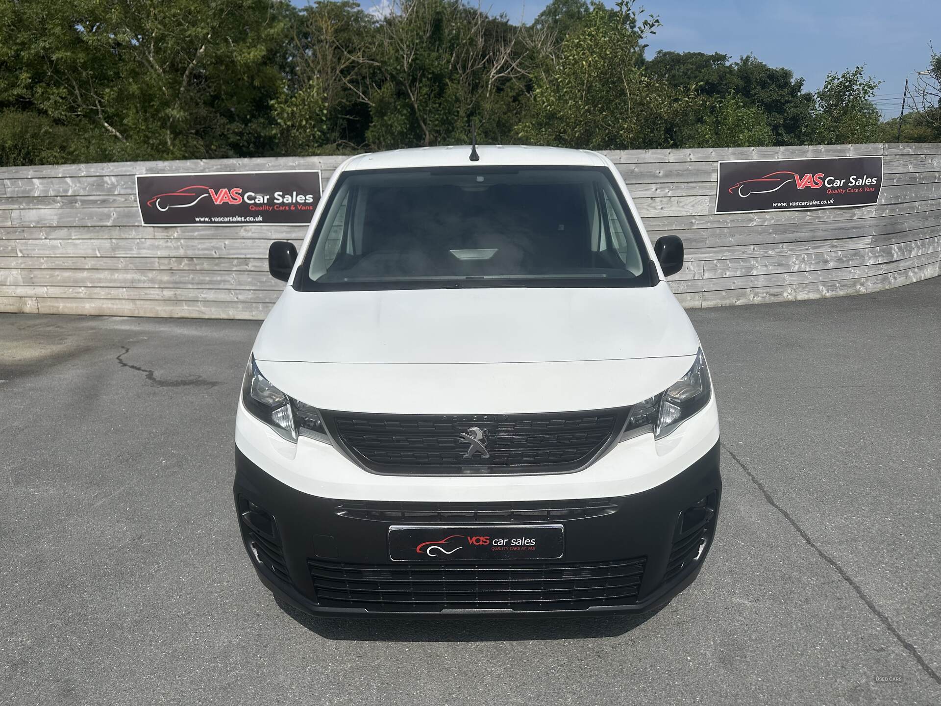 Peugeot Partner STANDARD DIESEL in Down