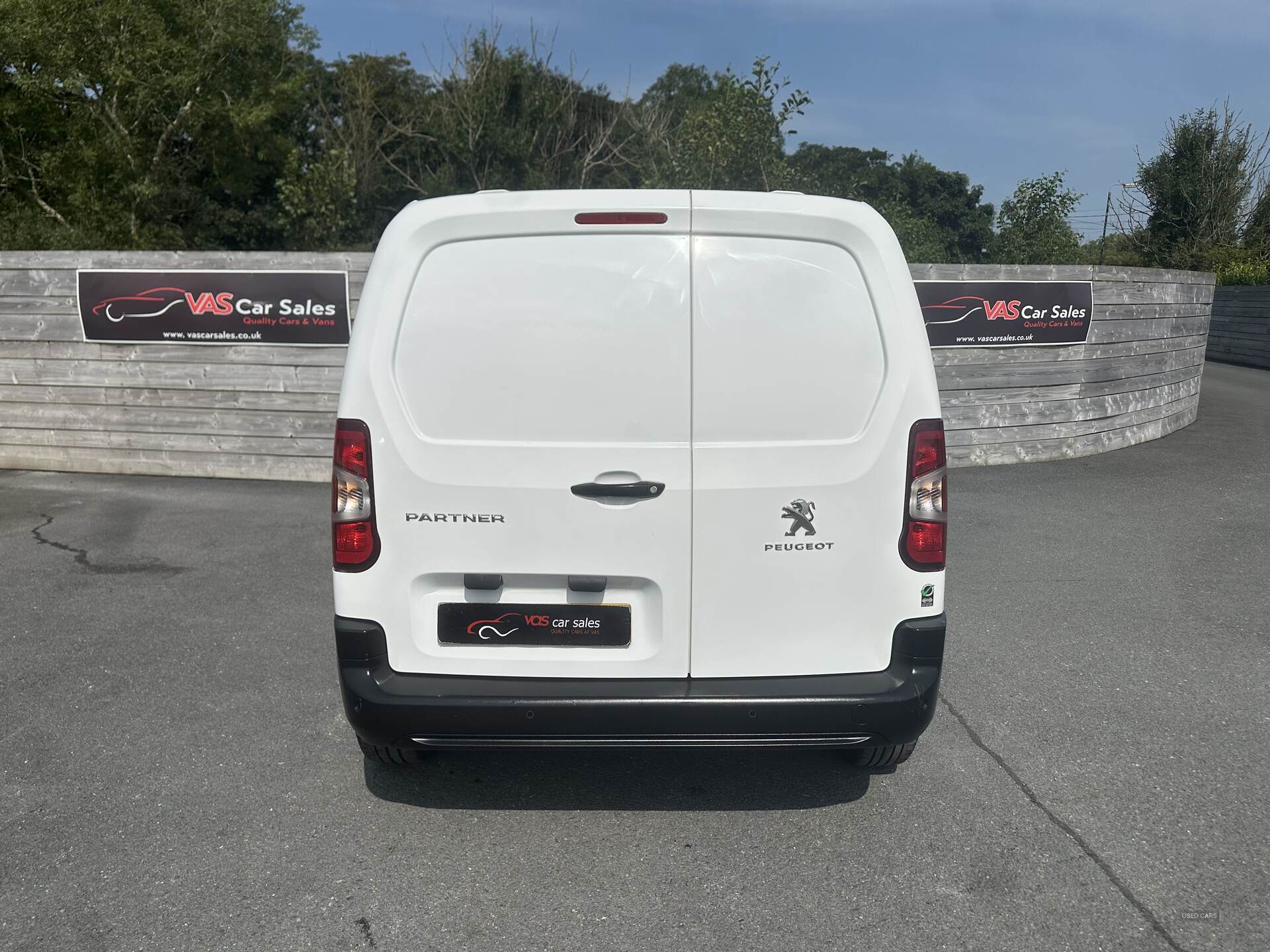 Peugeot Partner STANDARD DIESEL in Down