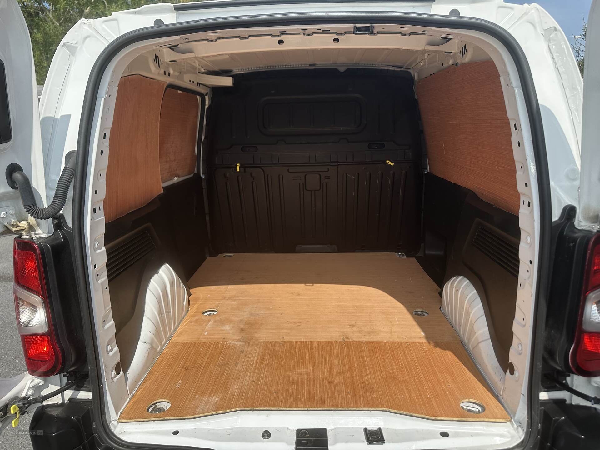 Peugeot Partner STANDARD DIESEL in Down