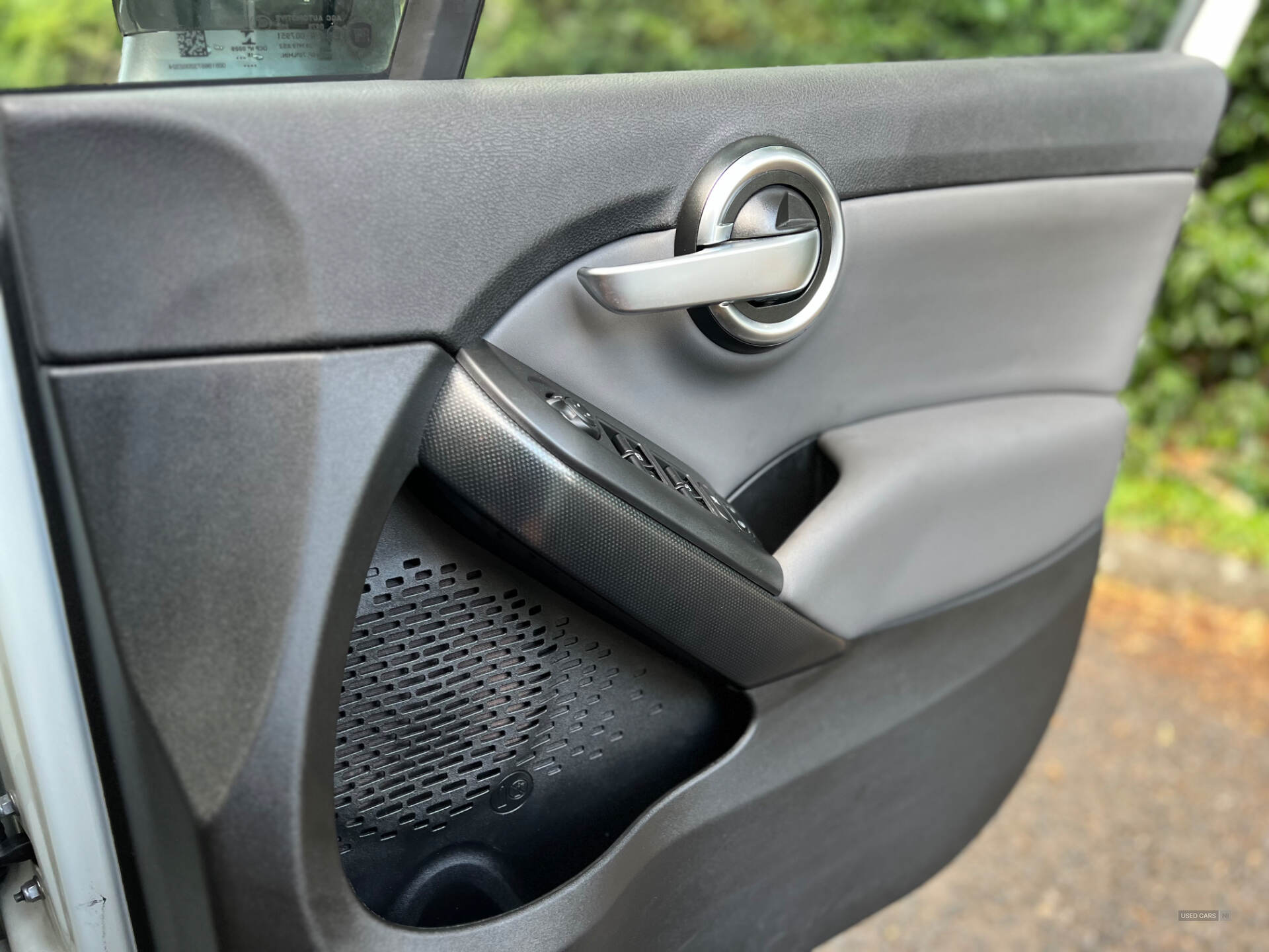 Car Thumbnail 16