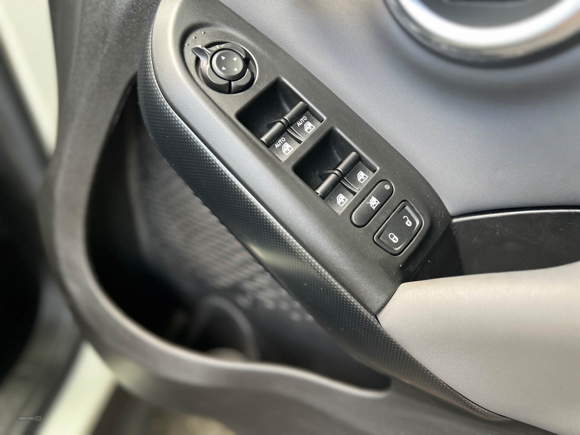 Car Thumbnail 20