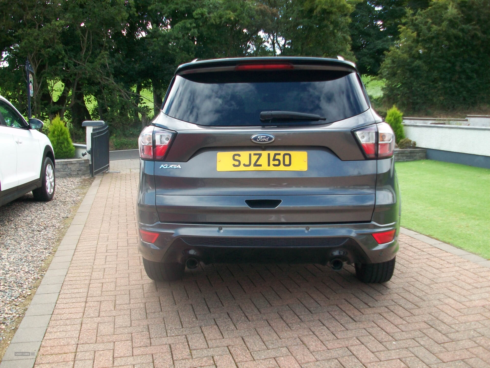 Car Thumbnail 4