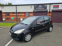 Mitsubishi Colt HATCHBACK in Down