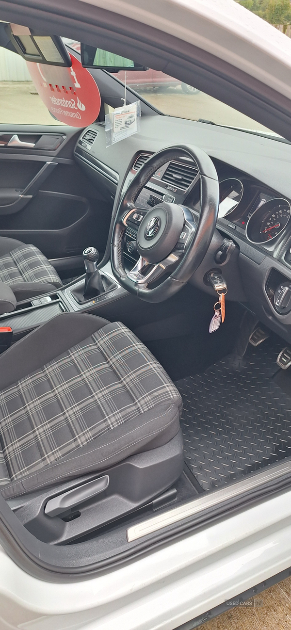 Volkswagen Golf DIESEL HATCHBACK in Derry / Londonderry