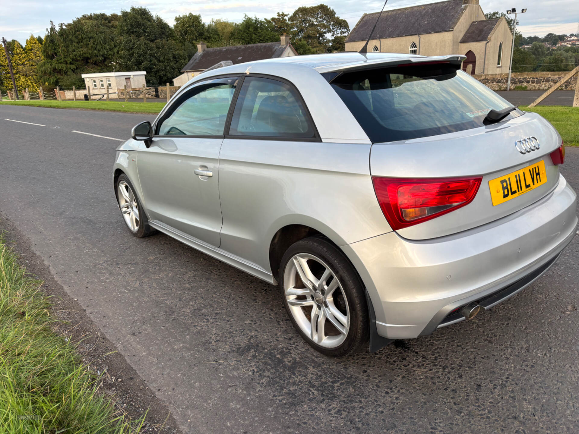 Car Thumbnail 4