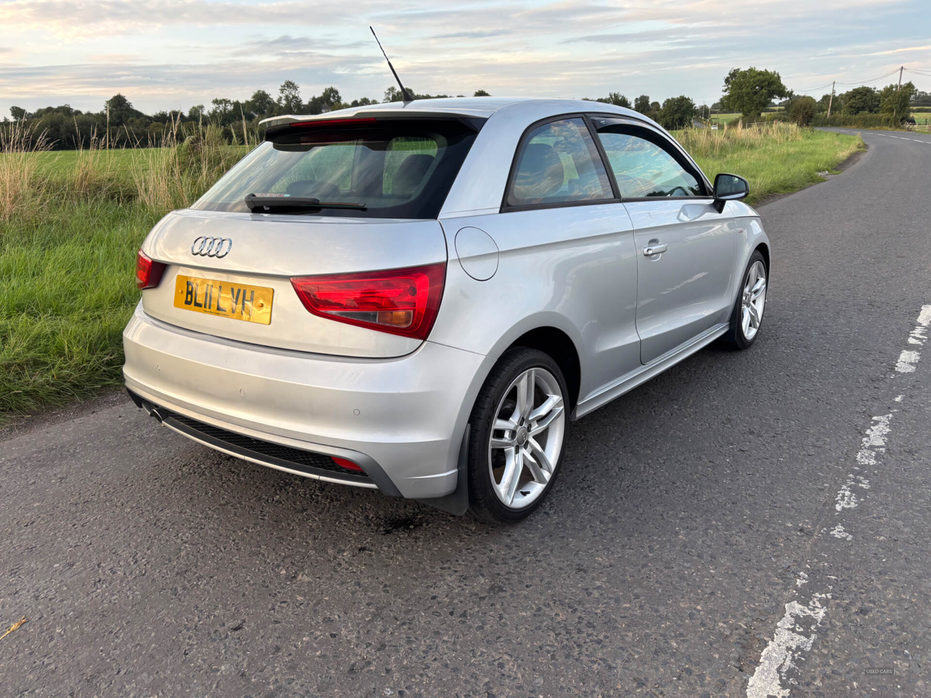 Car Thumbnail 5