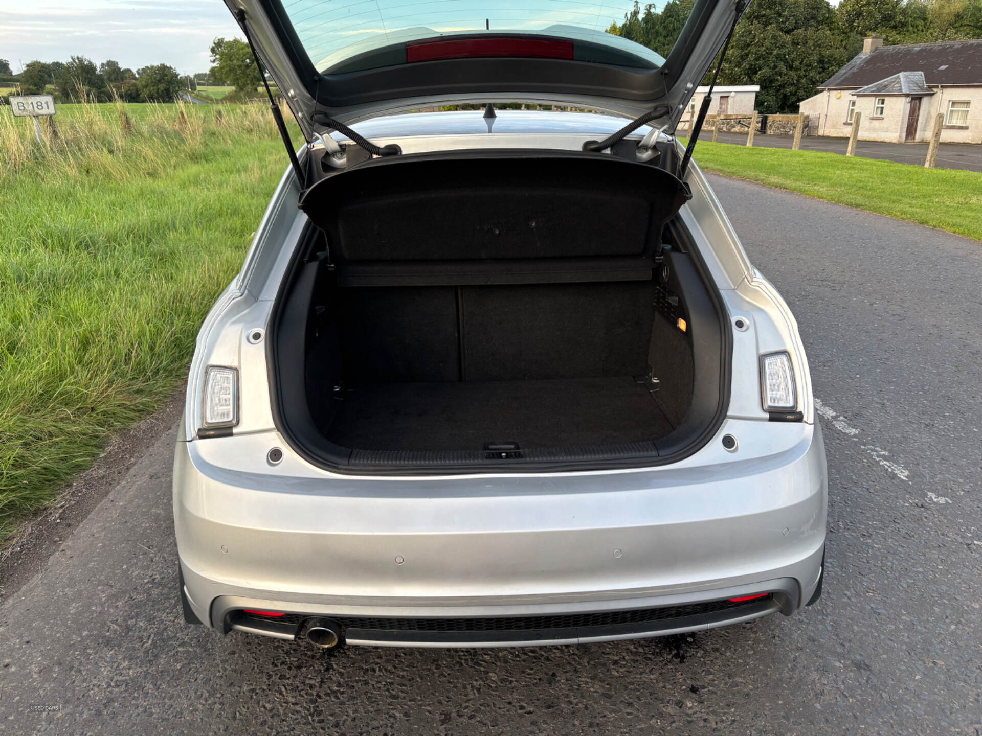 Car Thumbnail 10