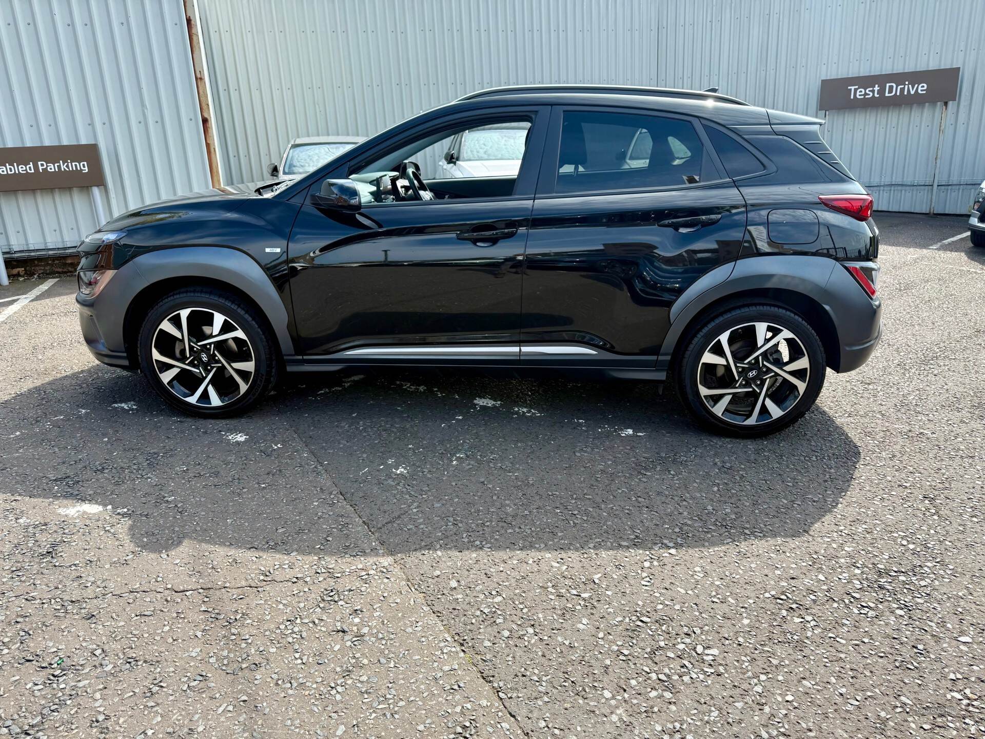 Hyundai Kona HATCHBACK in Down