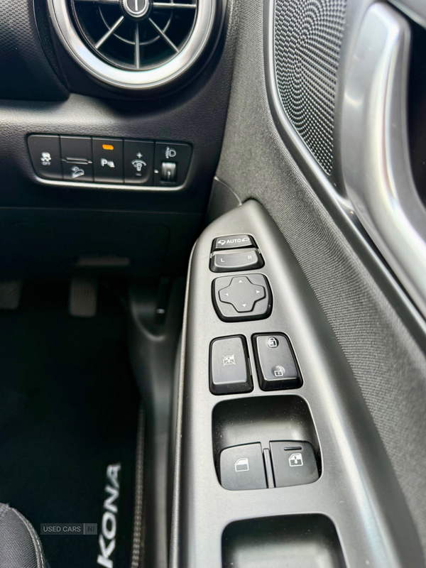 Hyundai Kona HATCHBACK in Down
