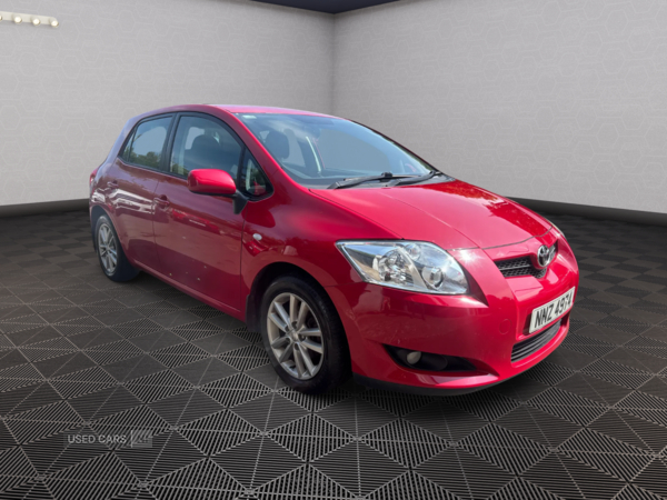 Toyota Auris HATCHBACK in Down