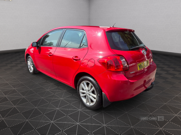 Toyota Auris HATCHBACK in Down