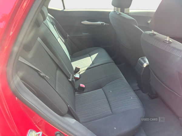 Toyota Auris HATCHBACK in Down