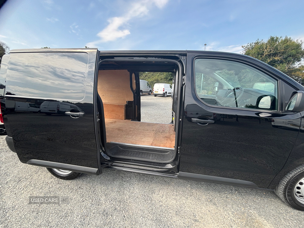 Peugeot Expert LONG DIESEL in Down