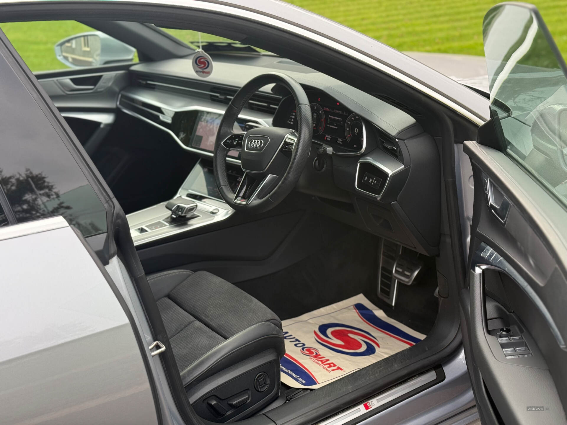 Car Thumbnail 9