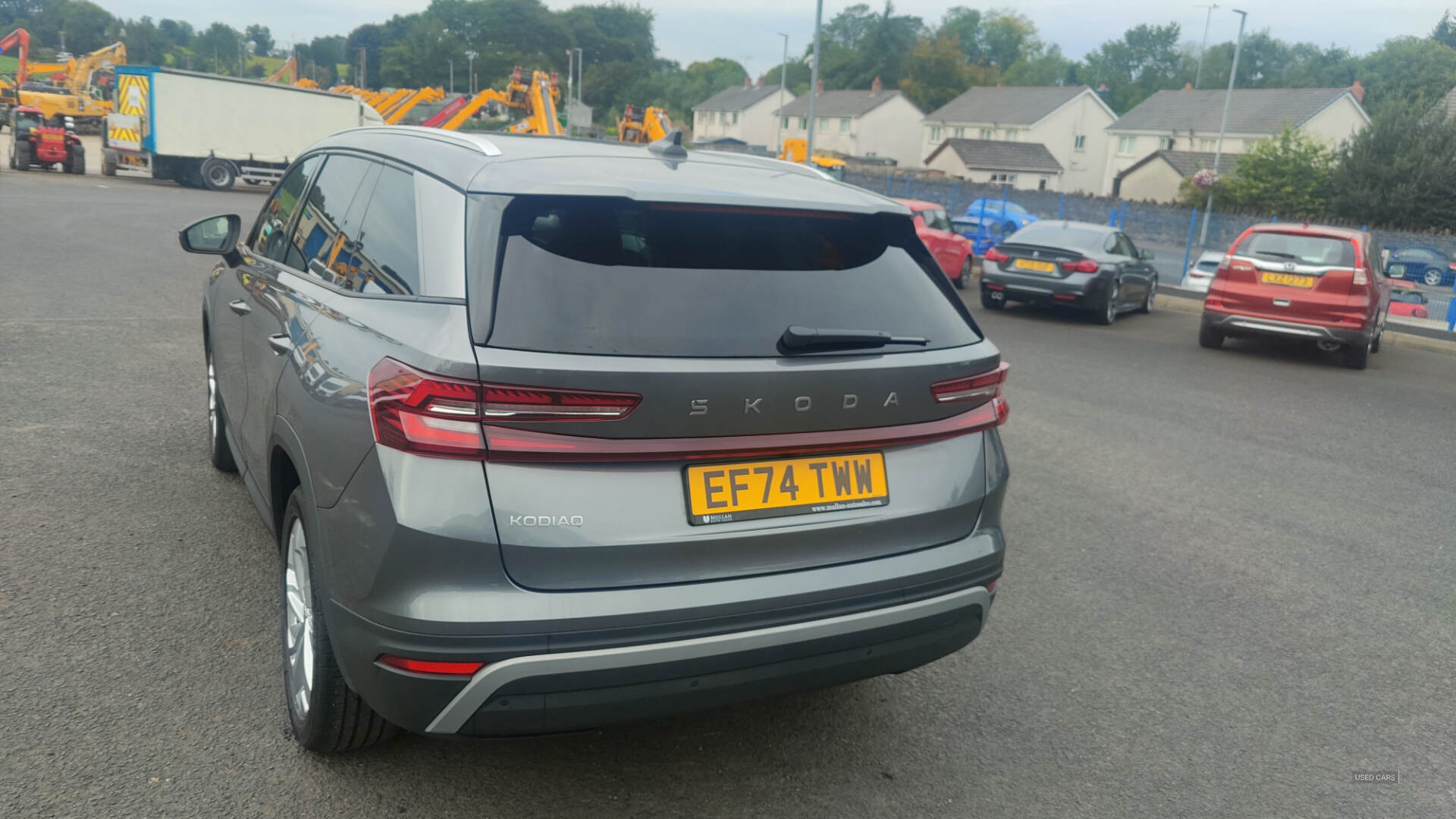 Car Thumbnail 5
