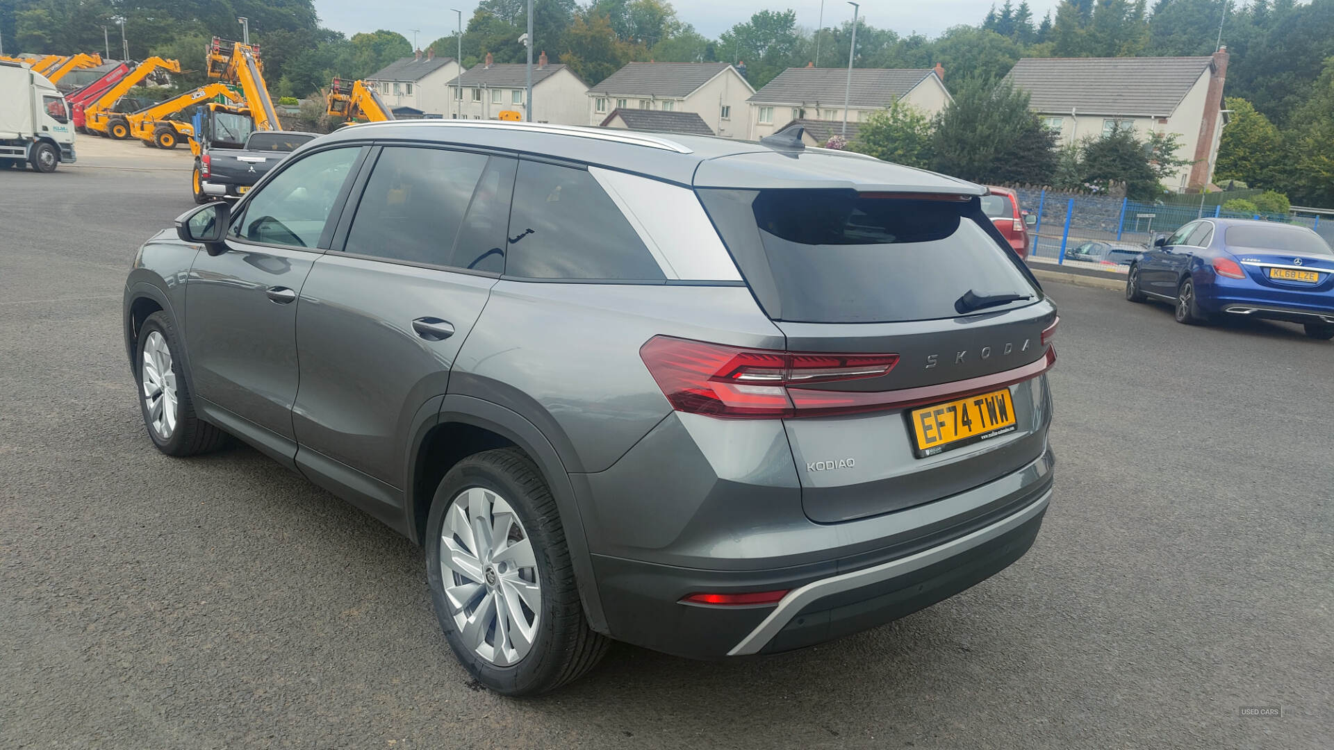 Car Thumbnail 6
