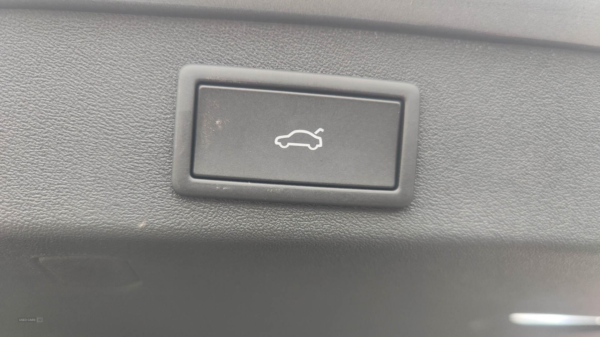Car Thumbnail 14