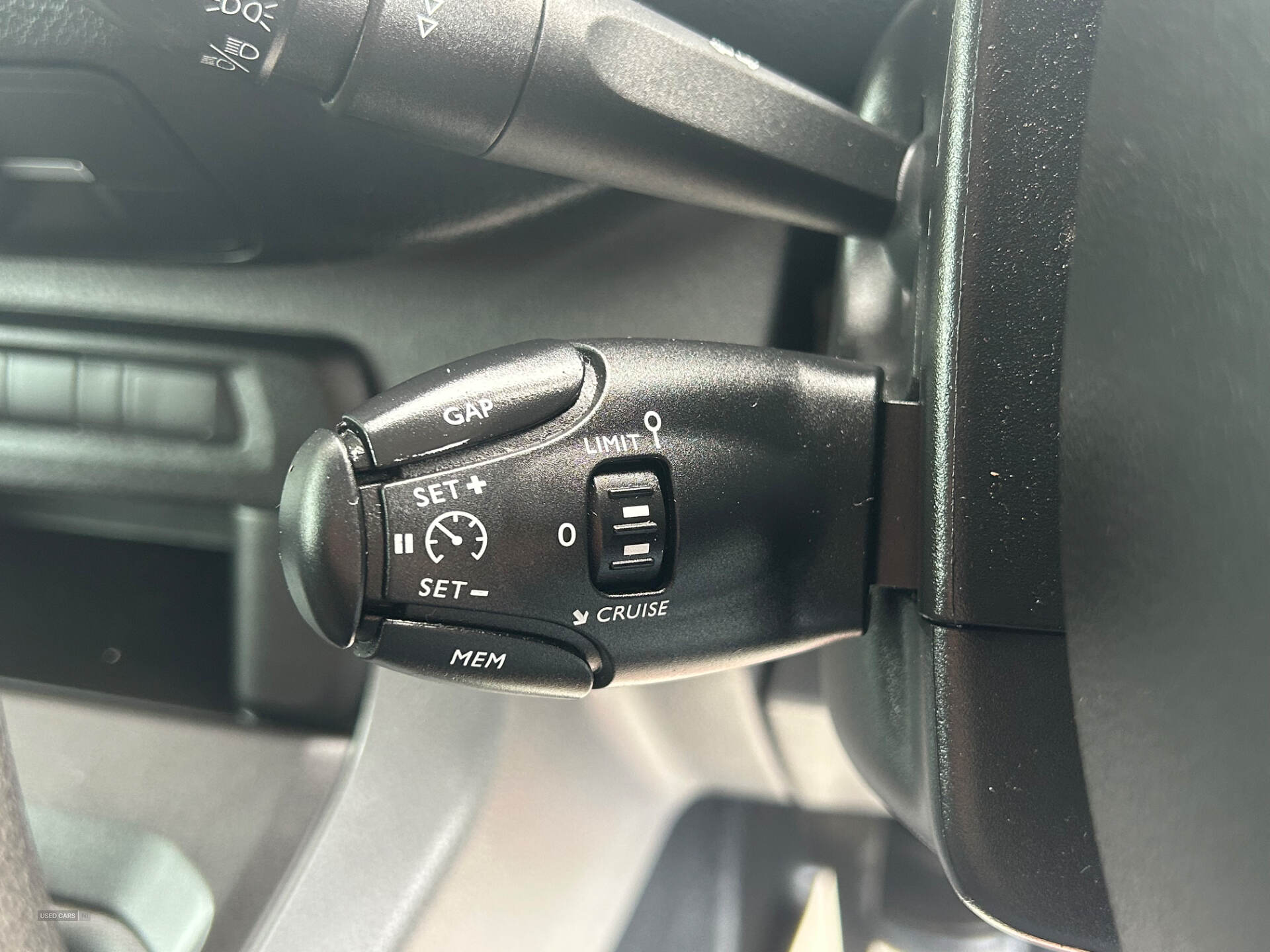 Car Thumbnail 11