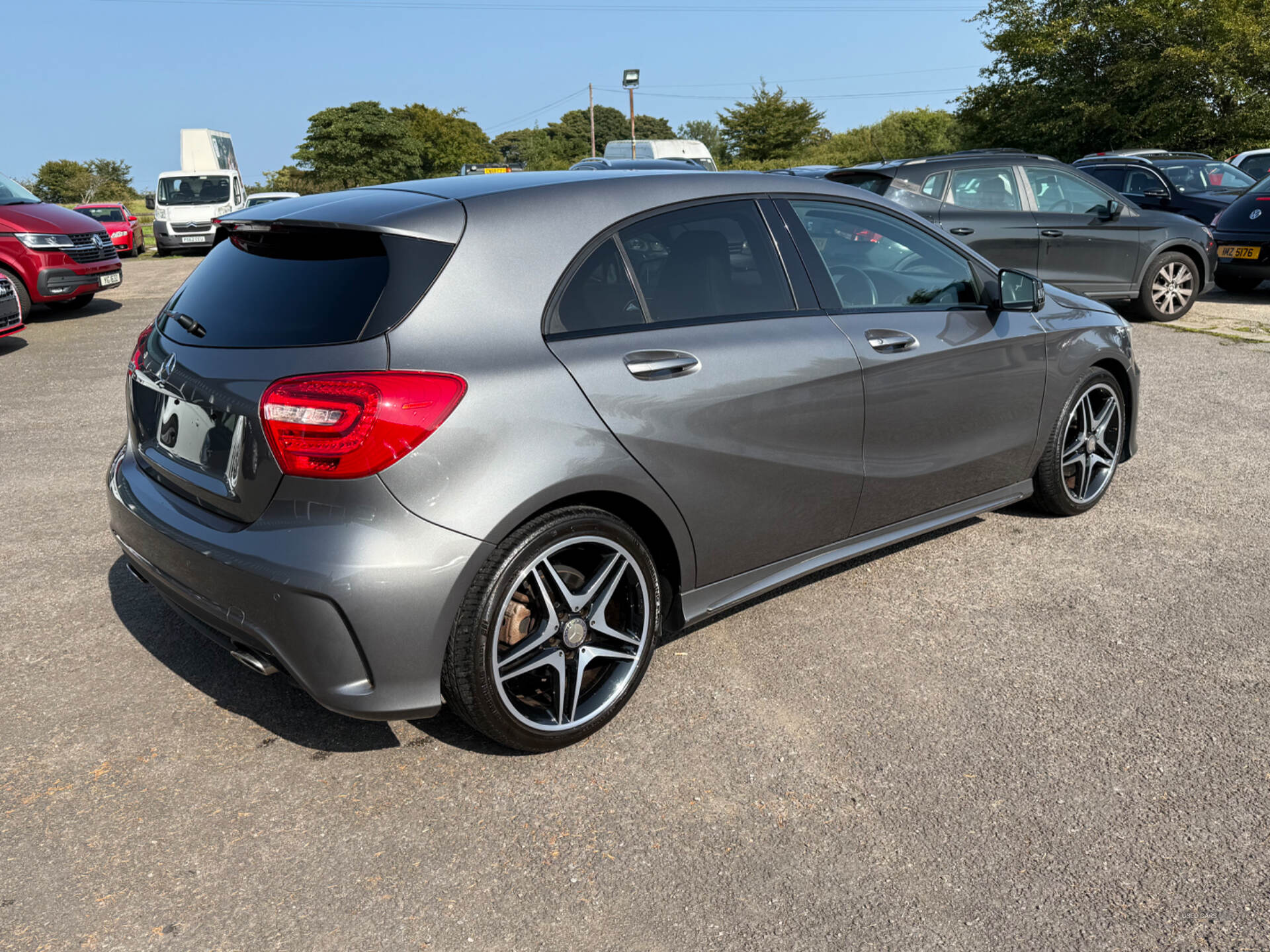 Car Thumbnail 8