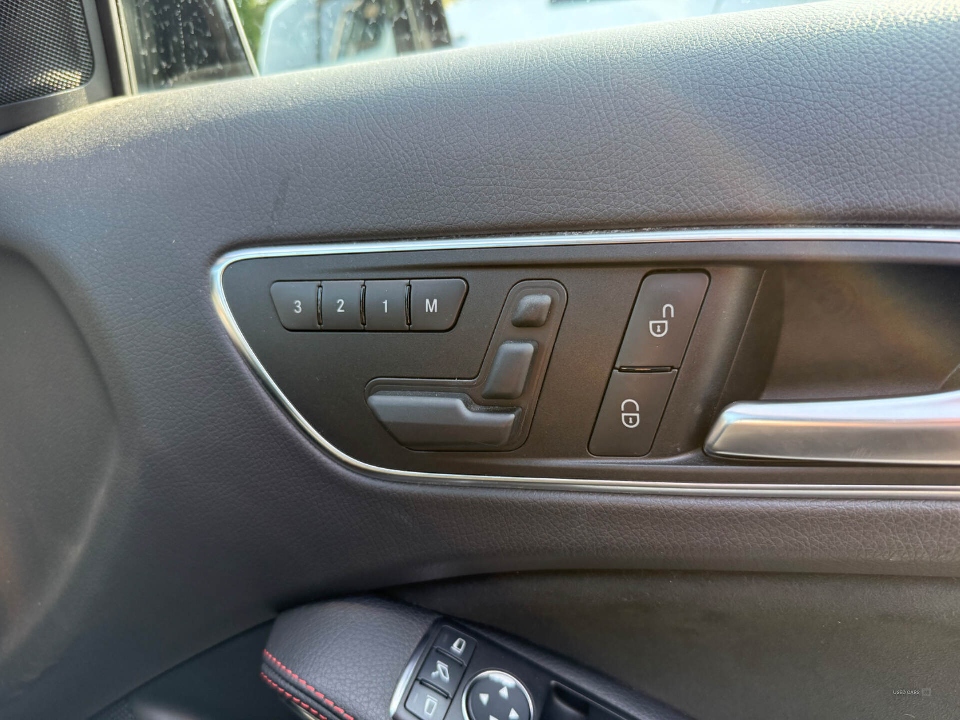 Car Thumbnail 15