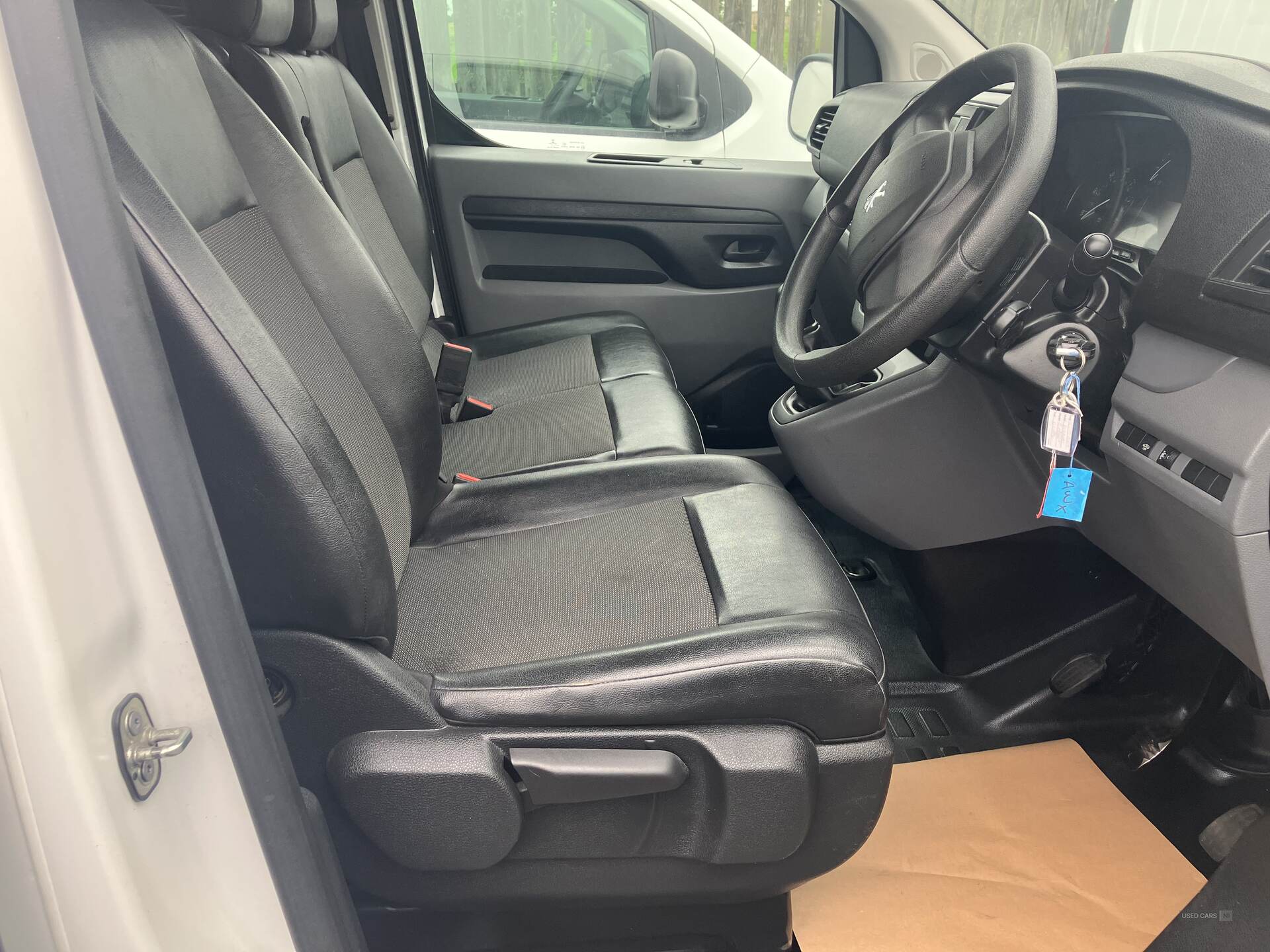 Peugeot Expert STANDARD DIESEL in Down