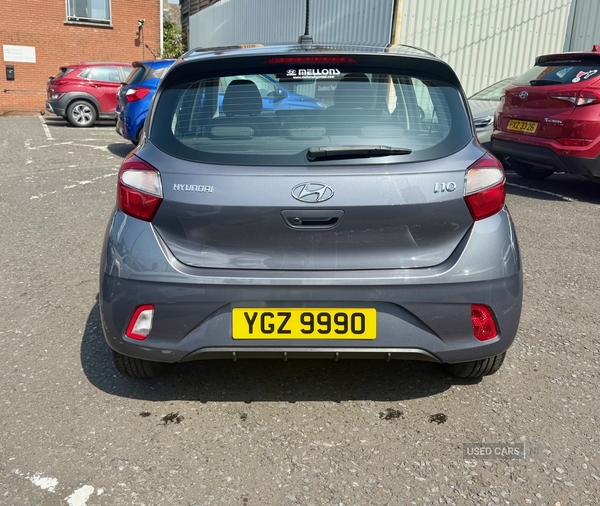 Hyundai i10 HATCHBACK in Down