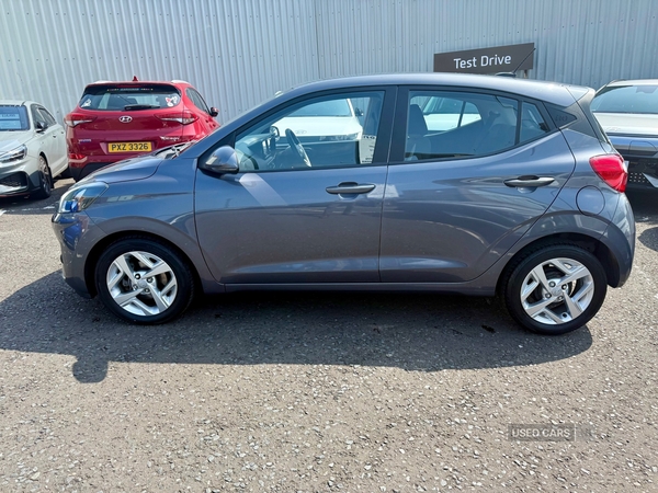 Hyundai i10 HATCHBACK in Down