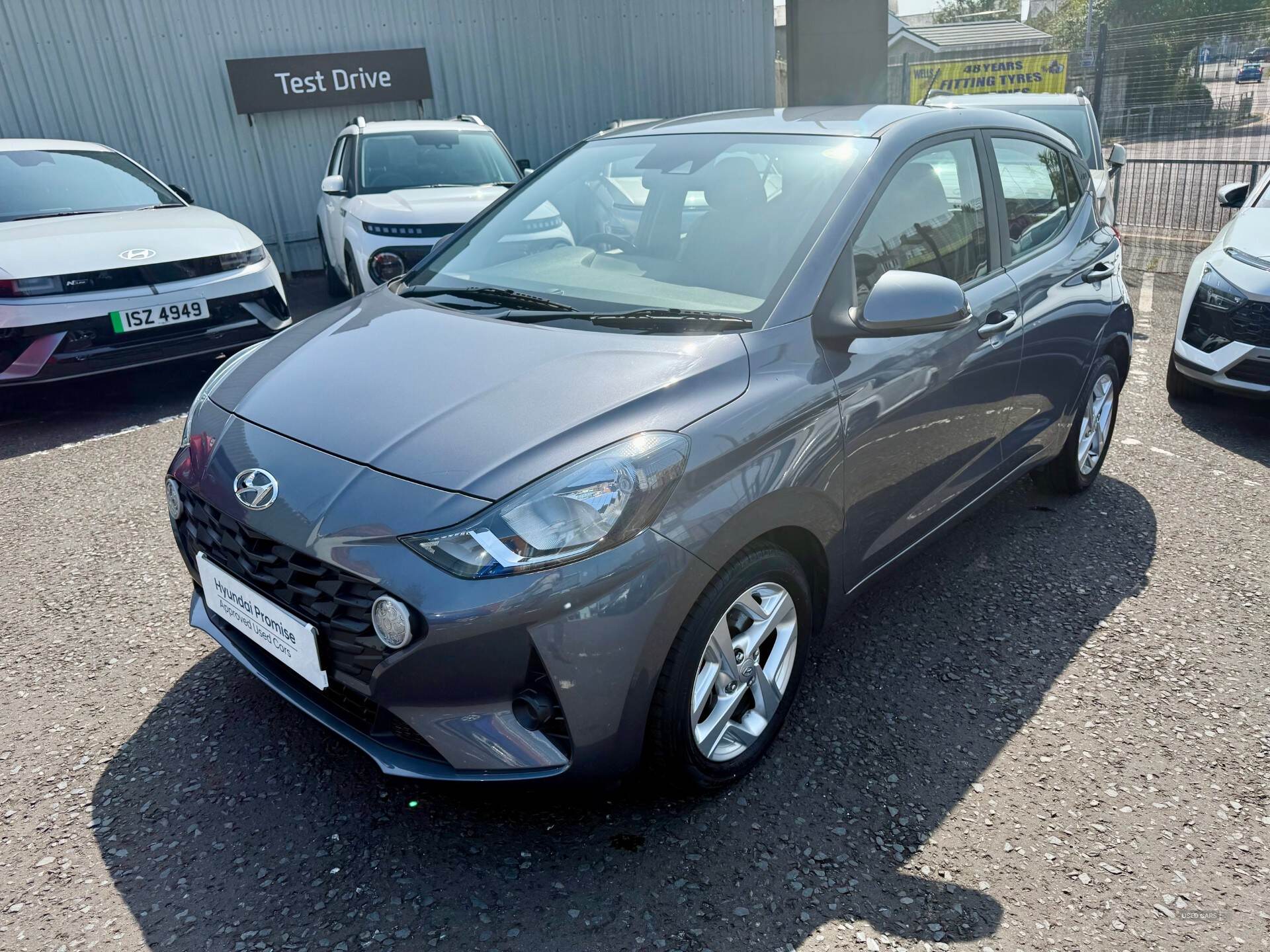 Hyundai i10 HATCHBACK in Down