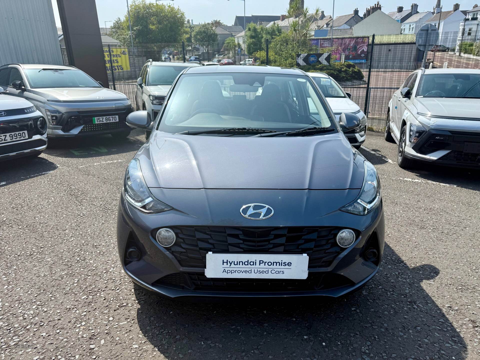 Hyundai i10 HATCHBACK in Down