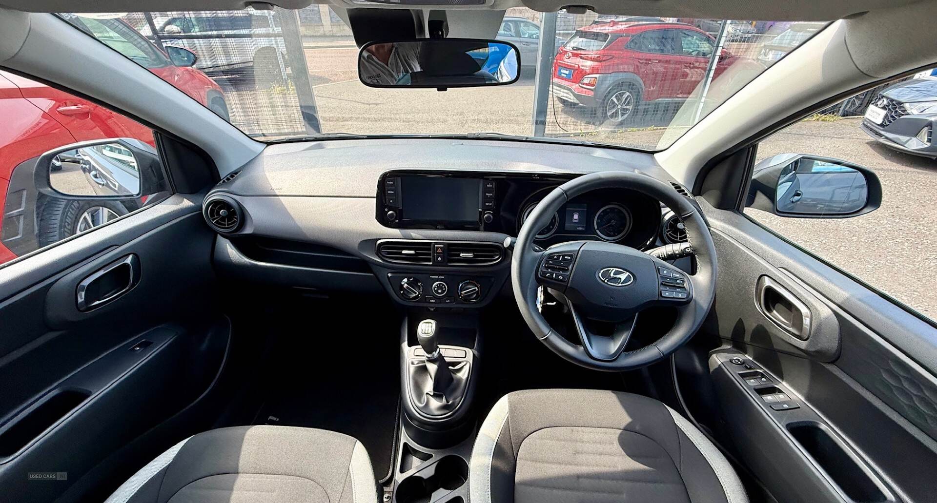 Hyundai i10 HATCHBACK in Down