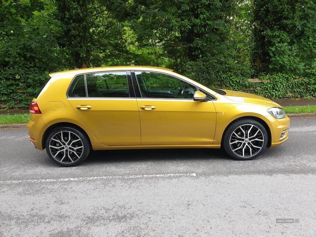 Car Thumbnail 5