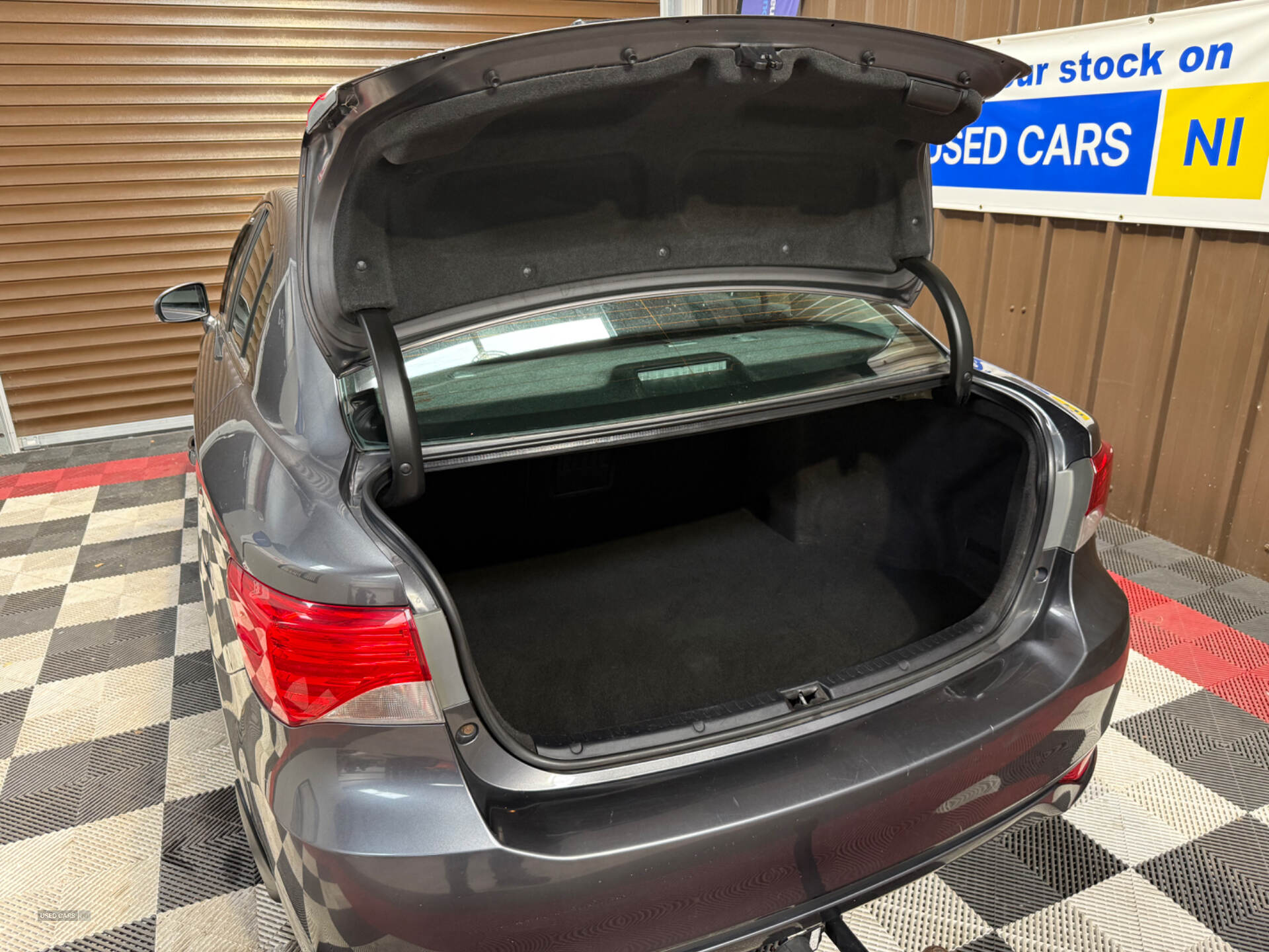 Toyota Avensis DIESEL SALOON in Tyrone