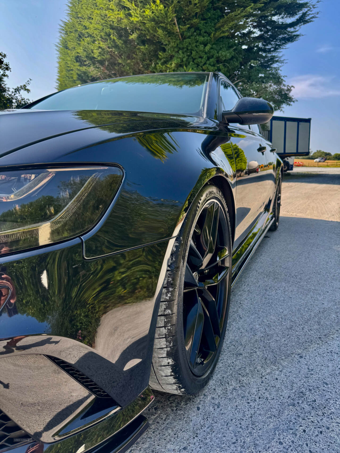 Car Thumbnail 4
