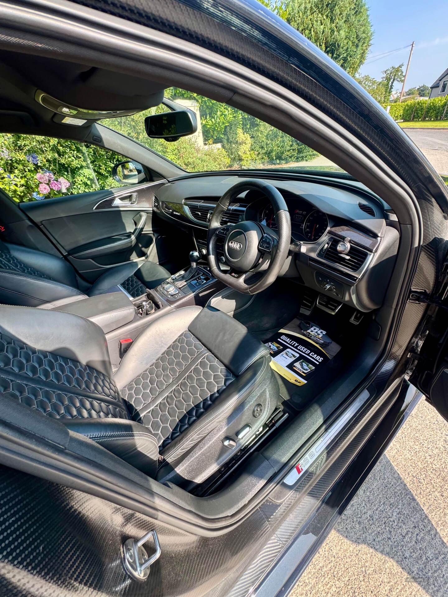 Car Thumbnail 16