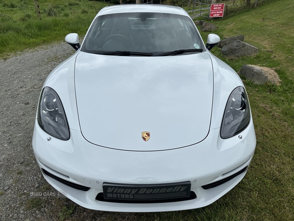 Porsche 718 Cayman COUPE in Down