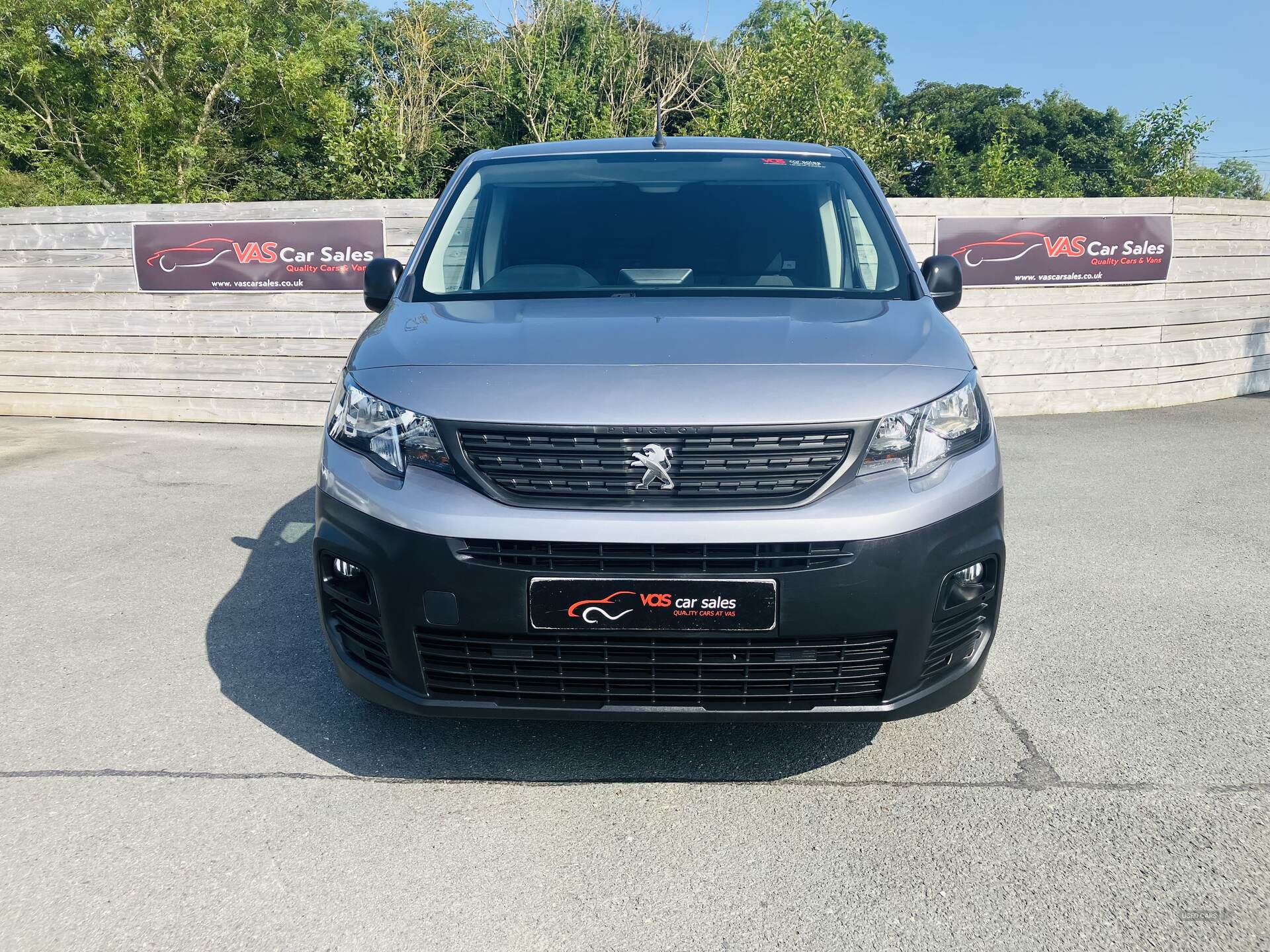 Peugeot Partner STANDARD DIESEL in Down