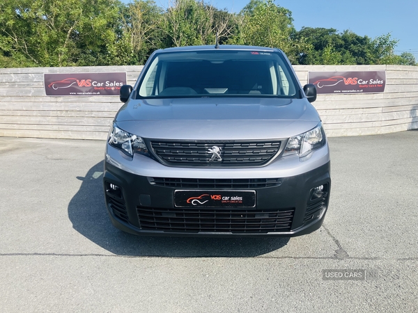 Peugeot Partner STANDARD DIESEL in Down