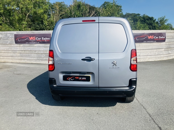 Peugeot Partner STANDARD DIESEL in Down