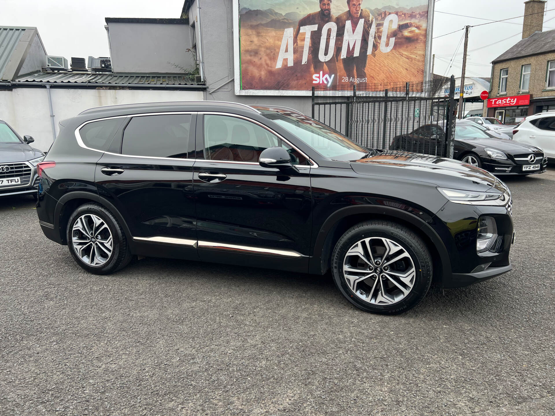 Hyundai Santa Fe DIESEL ESTATE in Antrim