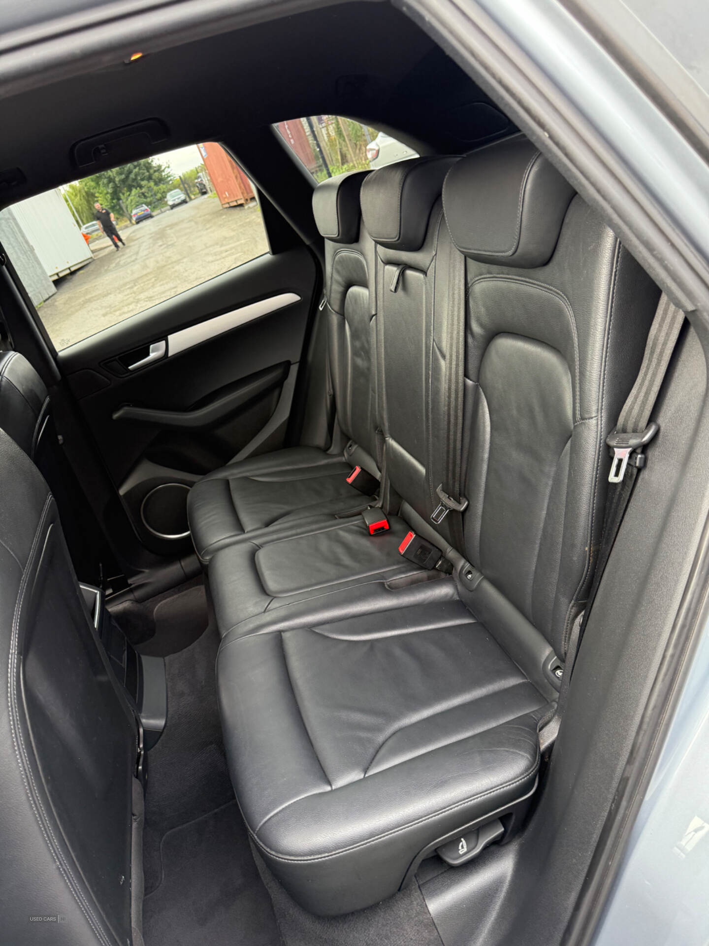 Car Thumbnail 12