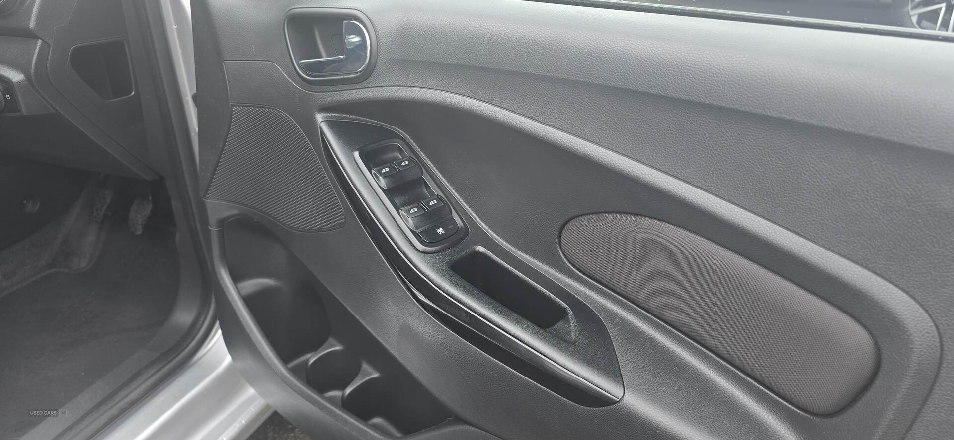 Car Thumbnail 11