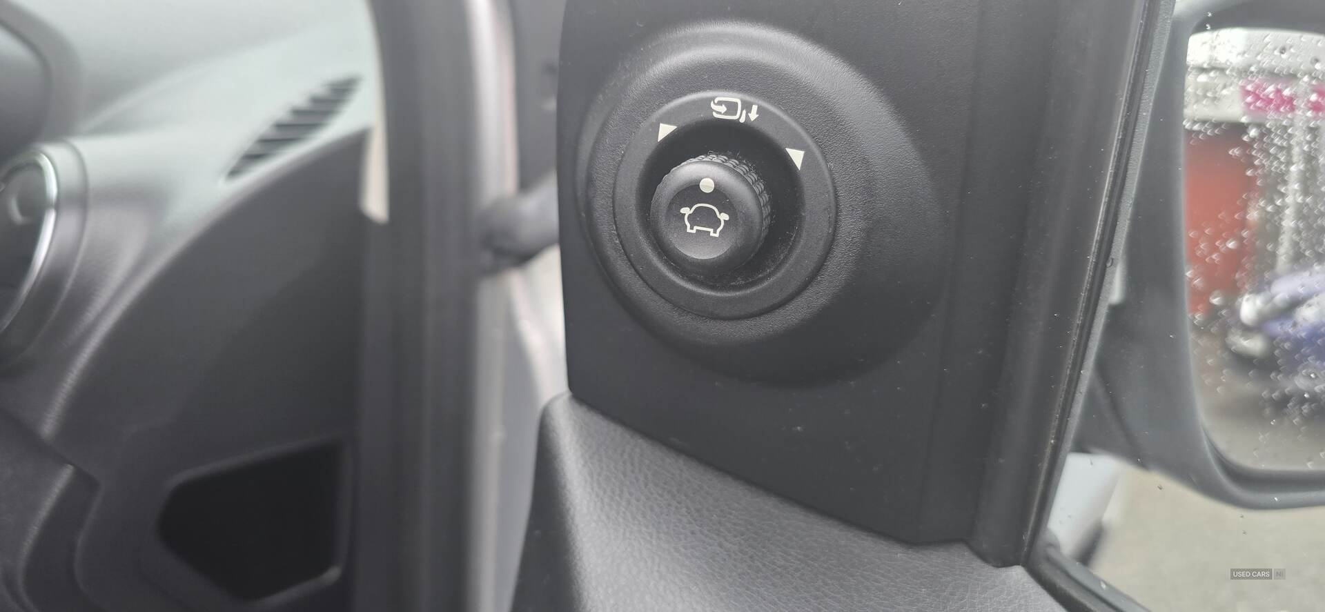 Car Thumbnail 15