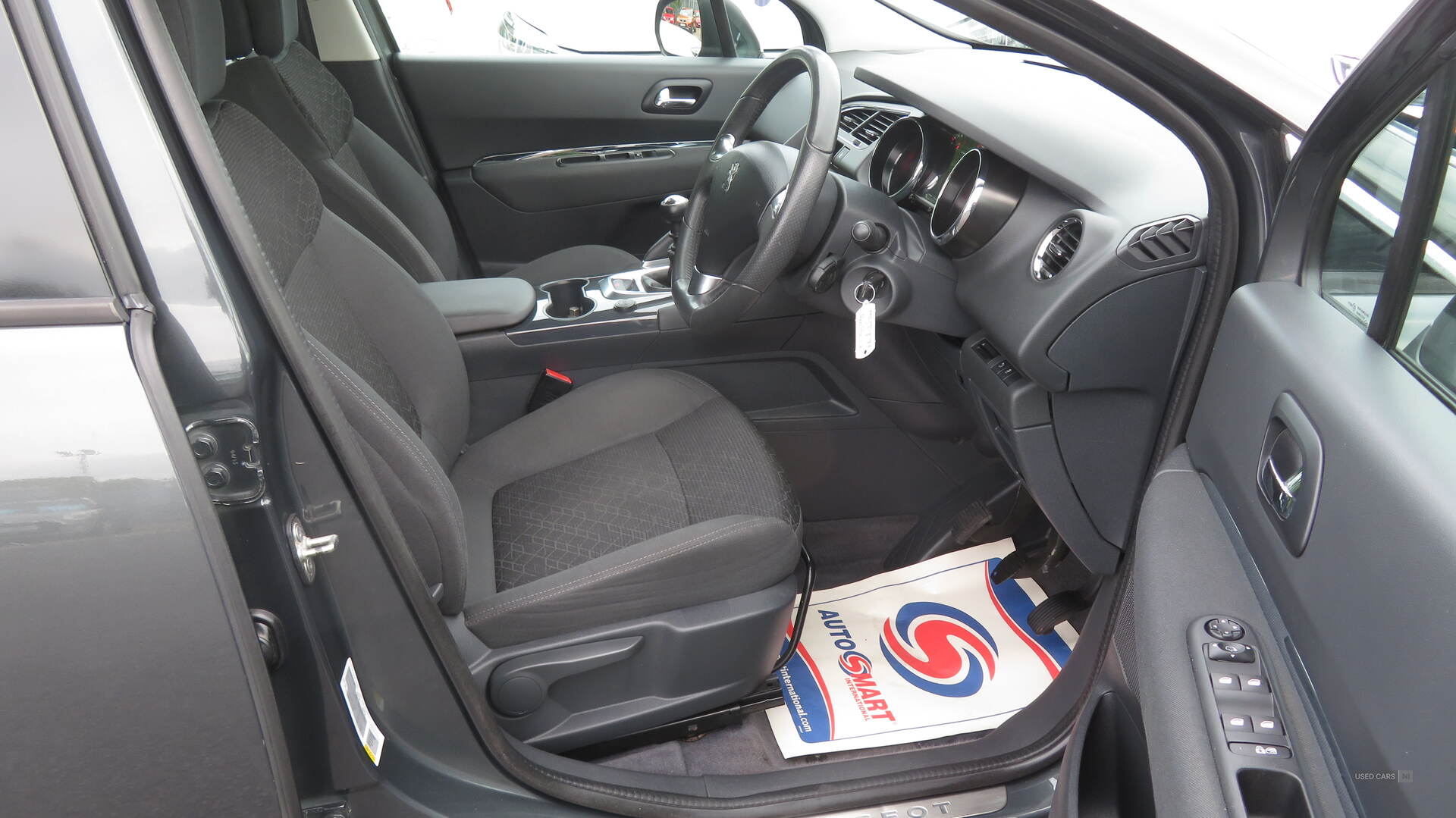Car Thumbnail 7