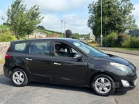 Renault Grand Scenic 1.9 dCi Dynamique TomTom 5dr in Down