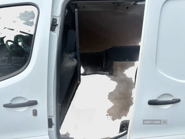 Peugeot Partner L1 DIESEL in Down