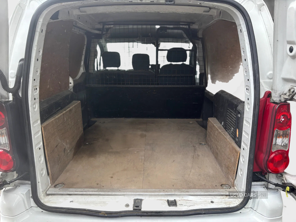 Peugeot Partner L1 DIESEL in Down