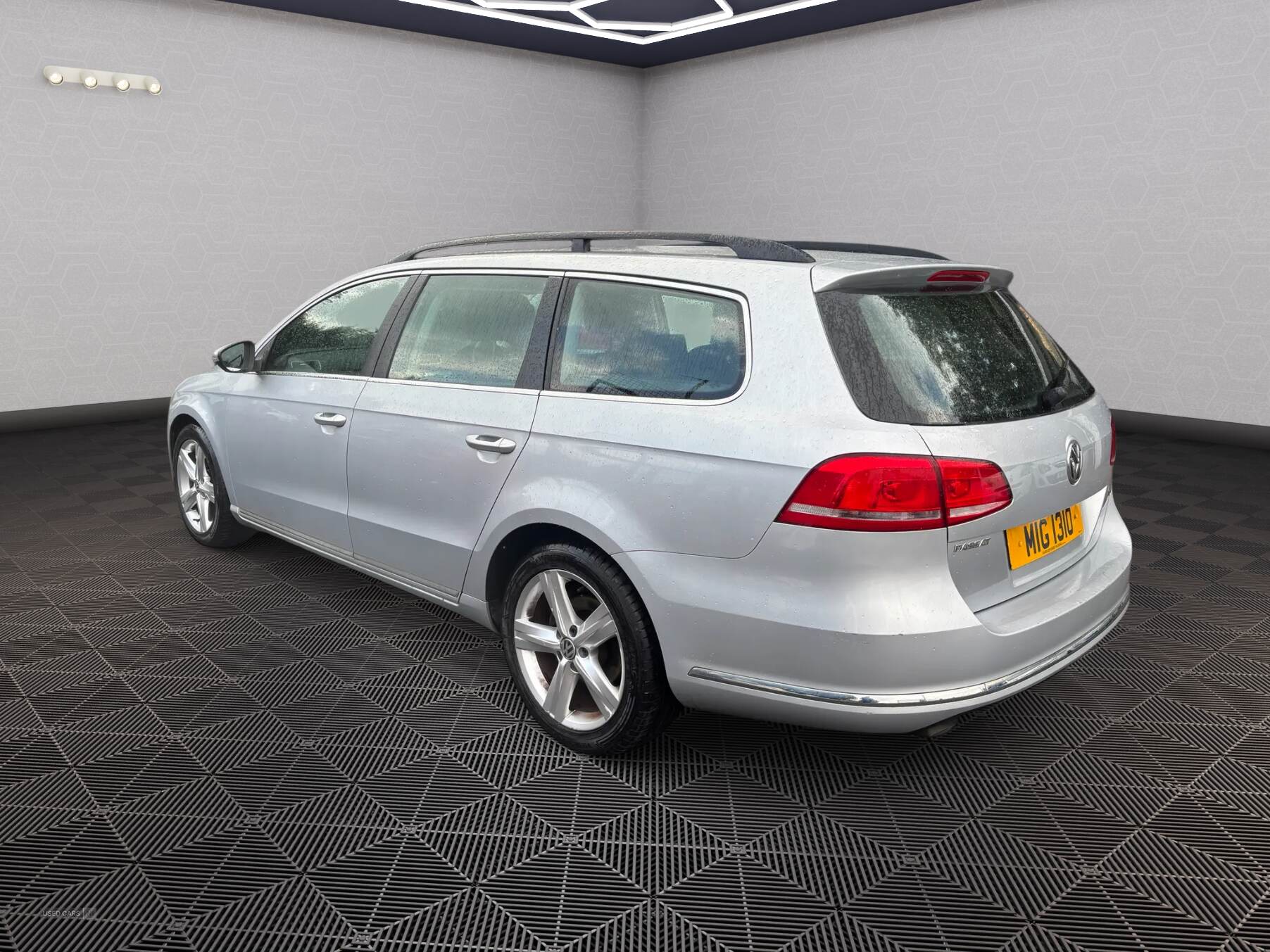 Volkswagen Passat DIESEL ESTATE in Down