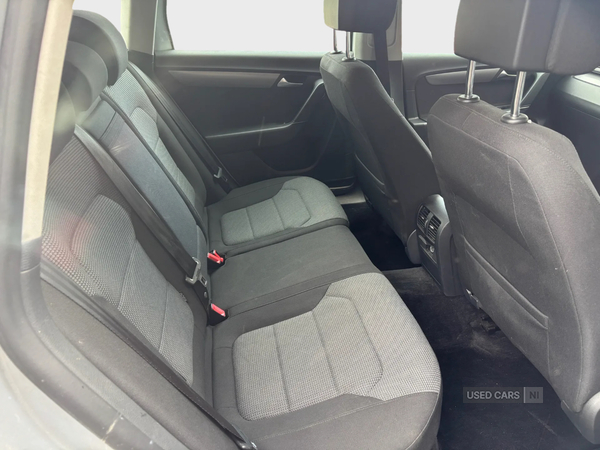Volkswagen Passat DIESEL ESTATE in Down