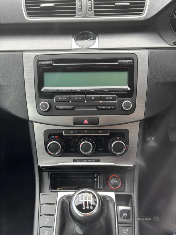 Volkswagen Passat DIESEL ESTATE in Down